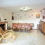 Feriehus 6 Bedroom Stunning In