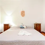 6 Bedroom Stunning In