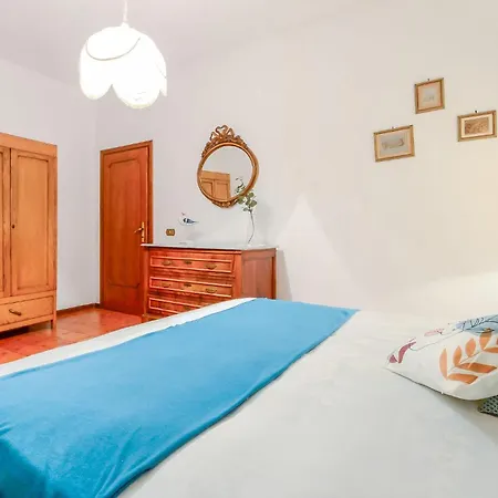 6 Bedroom Amazing In Сasa de vacaciones *