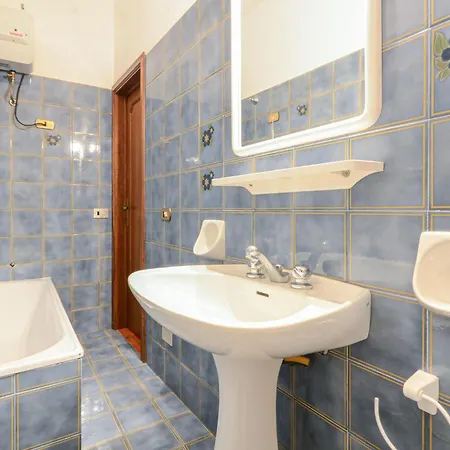 Сasa de vacaciones 6 Bedroom Amazing In