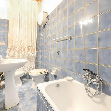 6 Bedroom Amazing In Сasa de vacaciones *